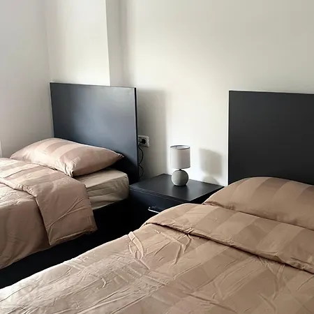 Qerret Sands Apartmán *