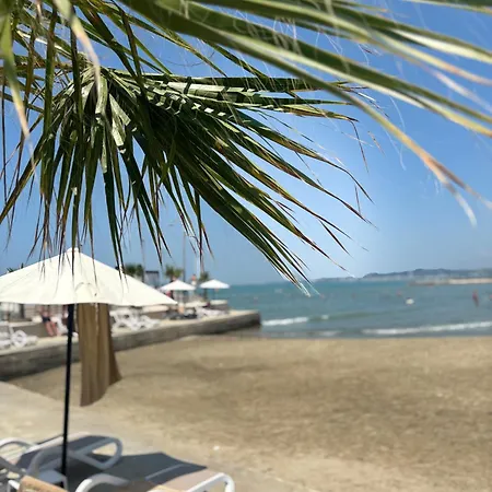 Qerret Sands *